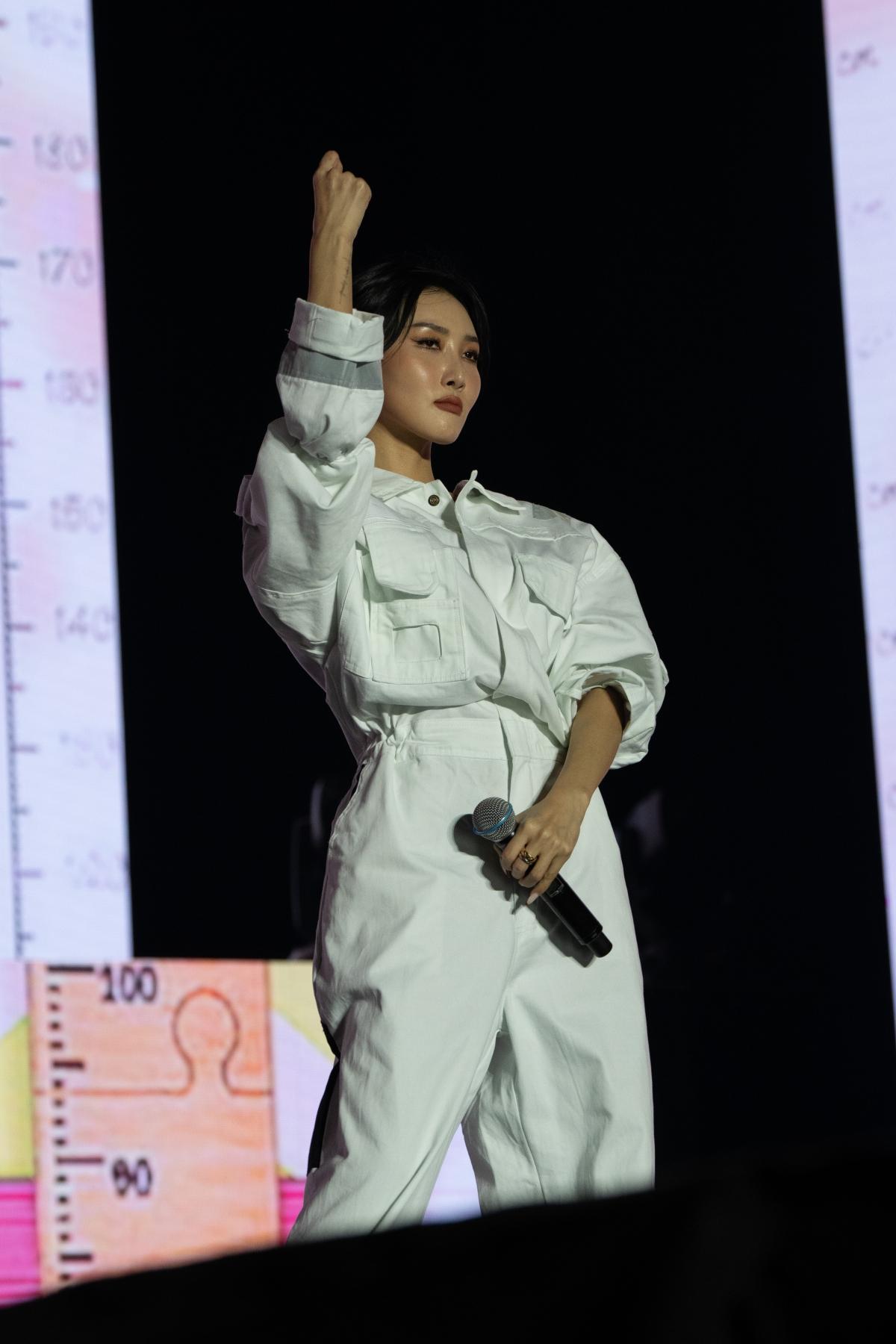 華莎全程現場實力飆唱。(圖/遠雄創藝提供)
