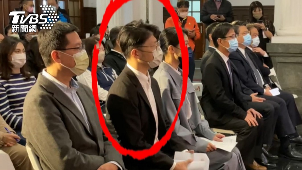 觀點/謝泊泓爆婚外情閃辭 同是公務員的王必勝卻升官