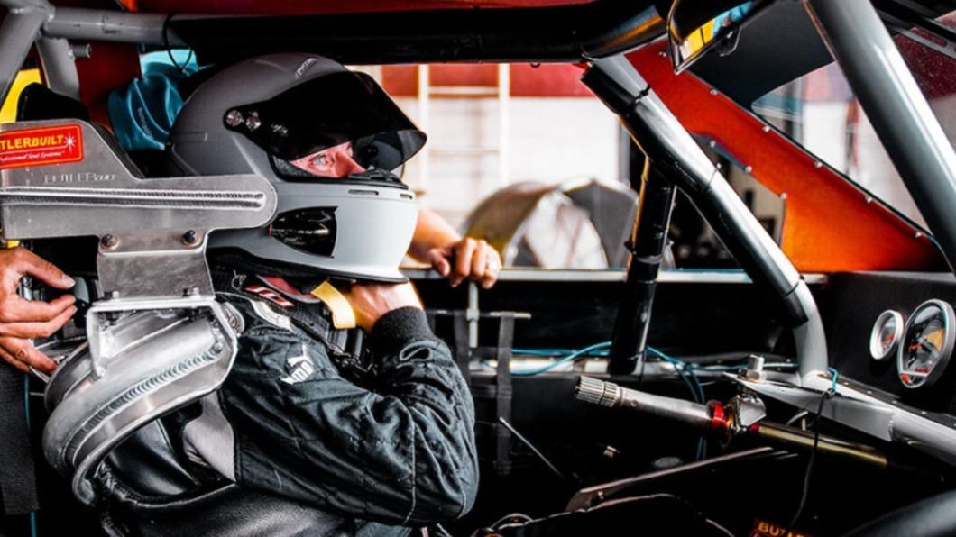 Frankie Muniz升格為正式車手。(圖/翻攝自Rette Jones Racing)