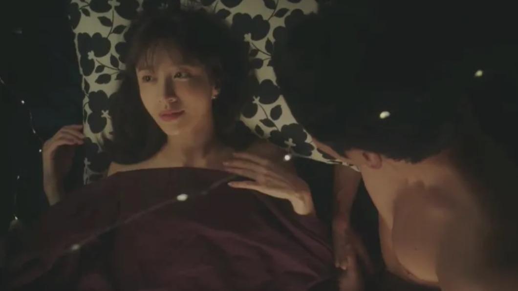 哈妮車震片段讓人看了臉紅心跳。(圖/翻攝自friDay影音)