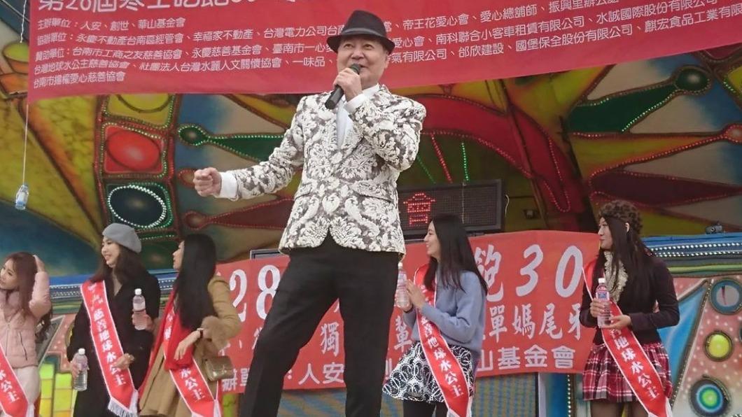 方駿自喪妻後就鮮少公開現身。(圖/翻攝自方駿臉書)