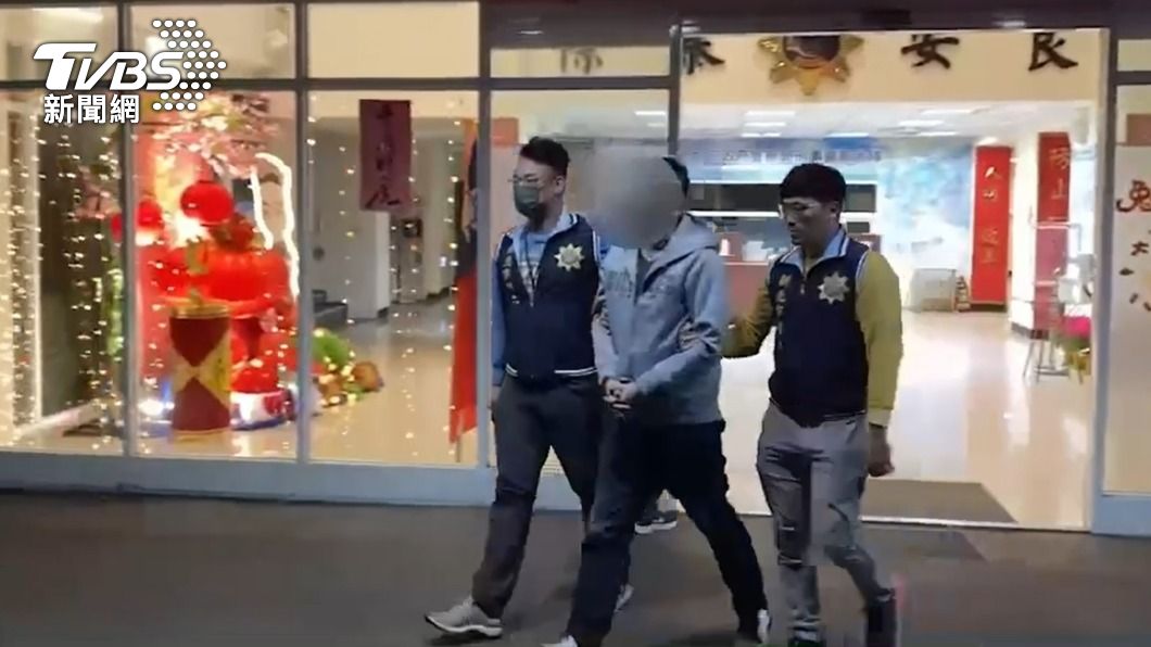 警方將楊姓毒蟲移送法辦 。(圖/TVBS)