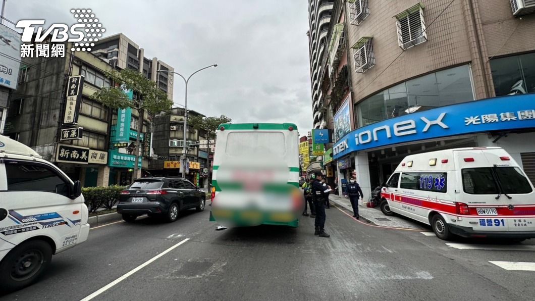 警方到場交管。。（圖／TVBS）