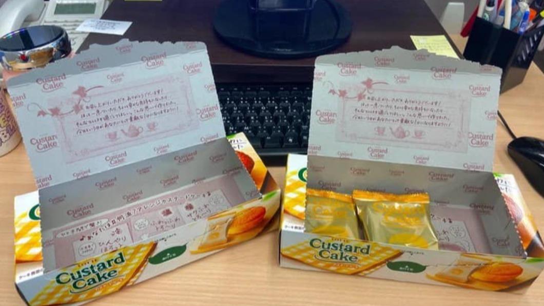 原PO分享,自己抽屜中的2盒卡士達派瞬間被同事分食。(圖/翻攝自Costco好市多 商品經驗老實說臉書)