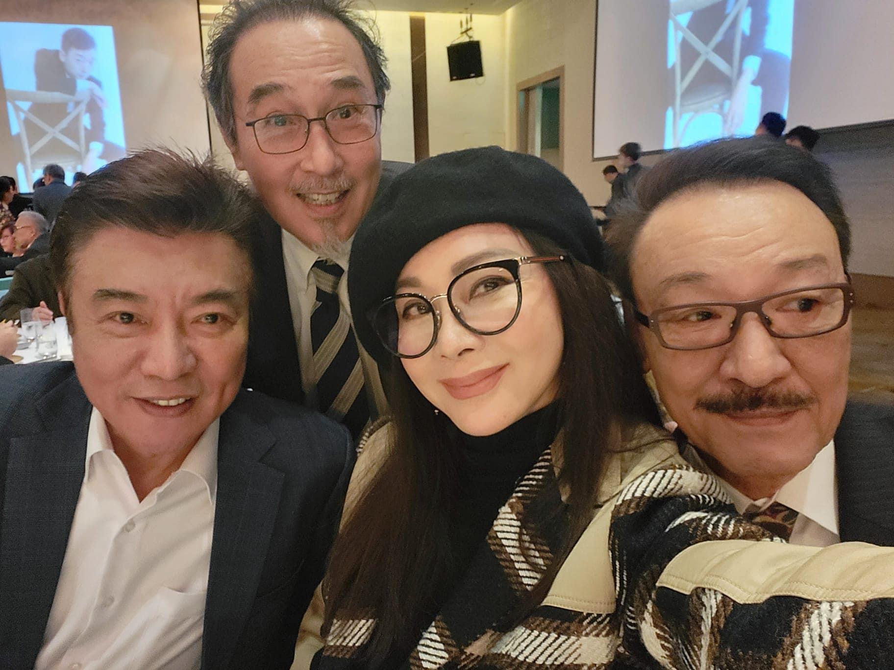 陳美鳳參加喜酒見到許多老朋友。（圖／翻攝自陳美鳳臉書）