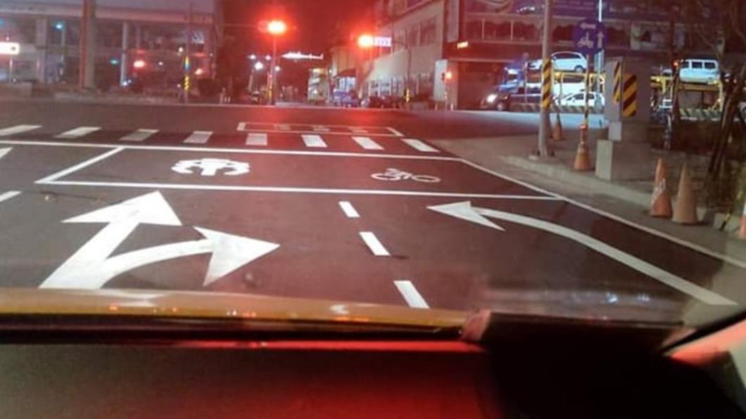 沒畫錯!台南「右邊左轉、左邊右轉」 在地人怒:死亡交叉