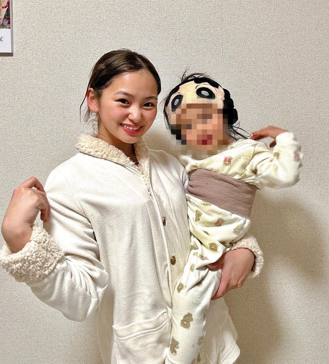 筒井莉子還帶著女兒跟山田遙楓上旅館。(圖/翻攝自筒井莉子IG)