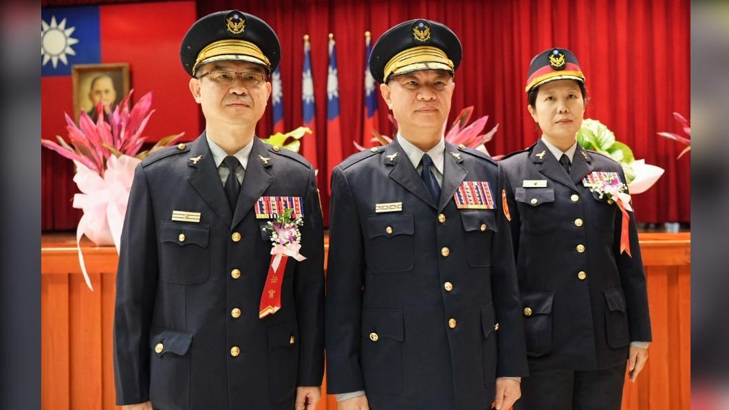 新任汐止分局長黃國政(左)。(圖/新北市警察局提供)