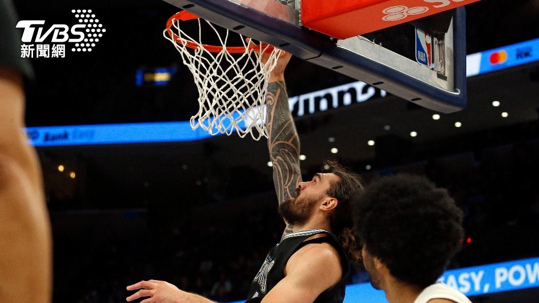 NBA亞當斯關鍵補籃 灰熊1分險勝騎士奪11連勝