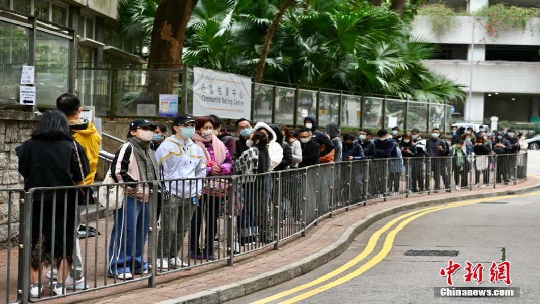 時隔三年互通 春節前夕香港檢測站大爆滿