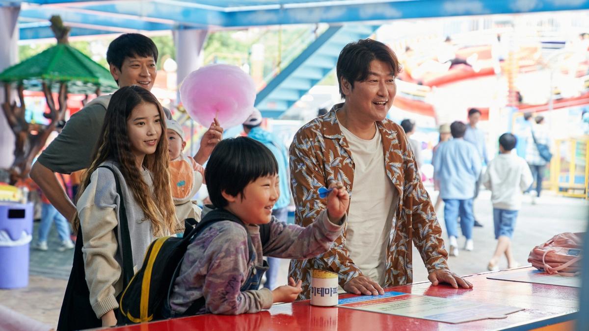 《嬰兒轉運站》的卡司強大。(圖/Disney+提供)