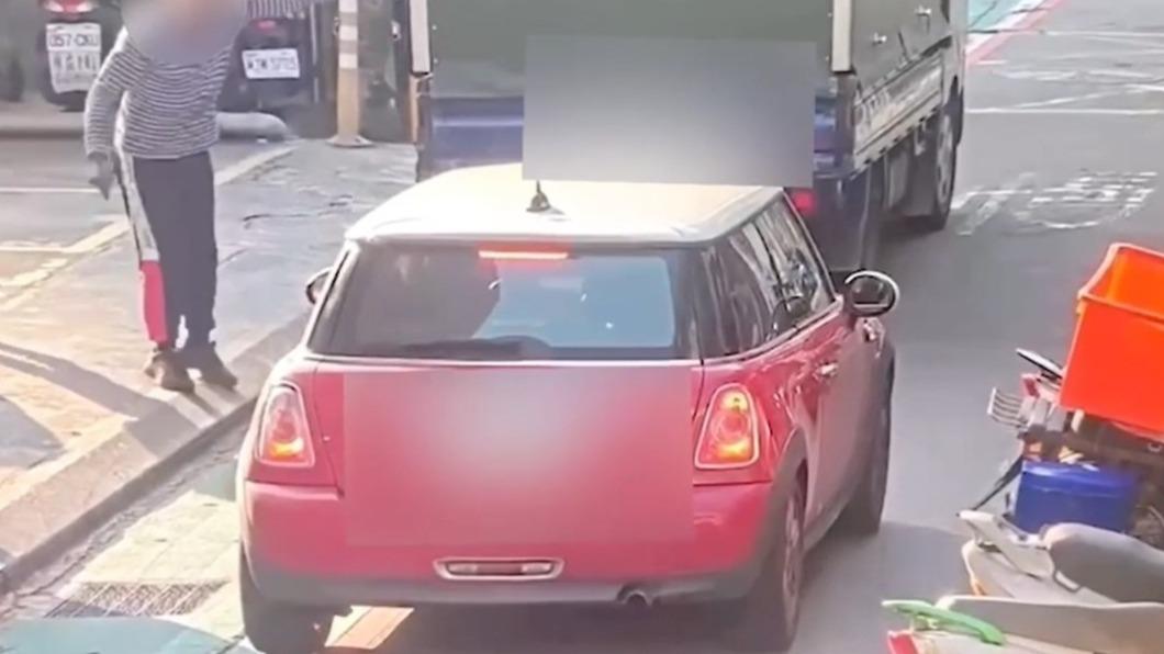 貨車司機對余筱萍嗆聲。(圖/TVBS)