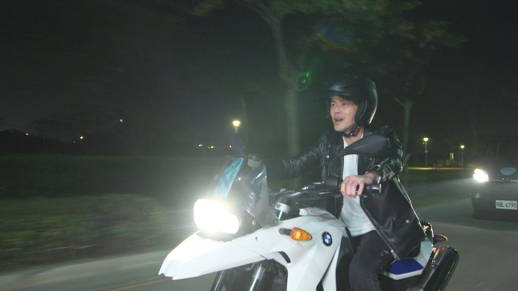 黃文星拍車禍戲，感謝劇組將安全措施都做得十分妥善。（圖／民視提供）