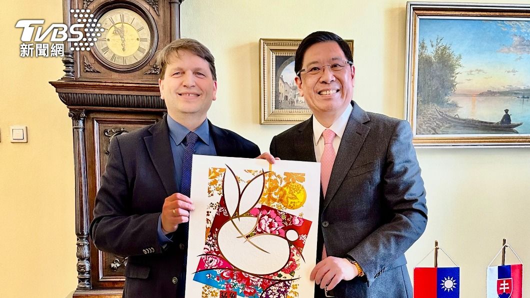 斯洛伐克首都舊城區市長　偕李南陽向台灣民眾拜年