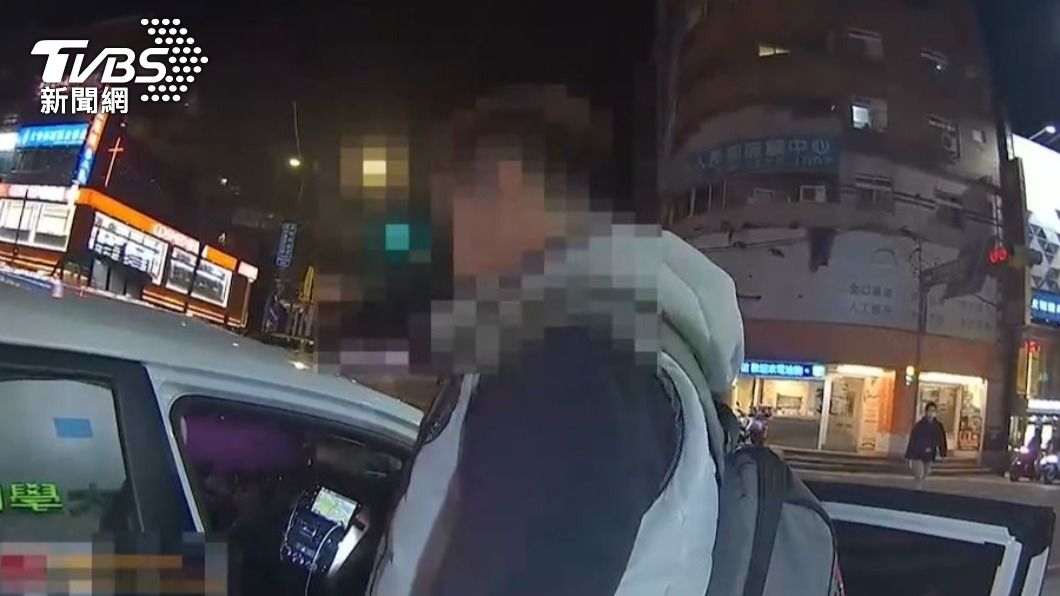 小年夜沒拜到廟夫妻吵架撞車　肇事逃逸警攔查獲大量毒品