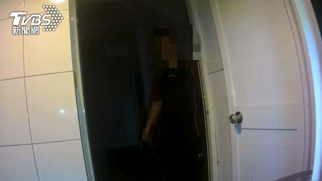 警方將人逮捕到案。(圖/TVBS)