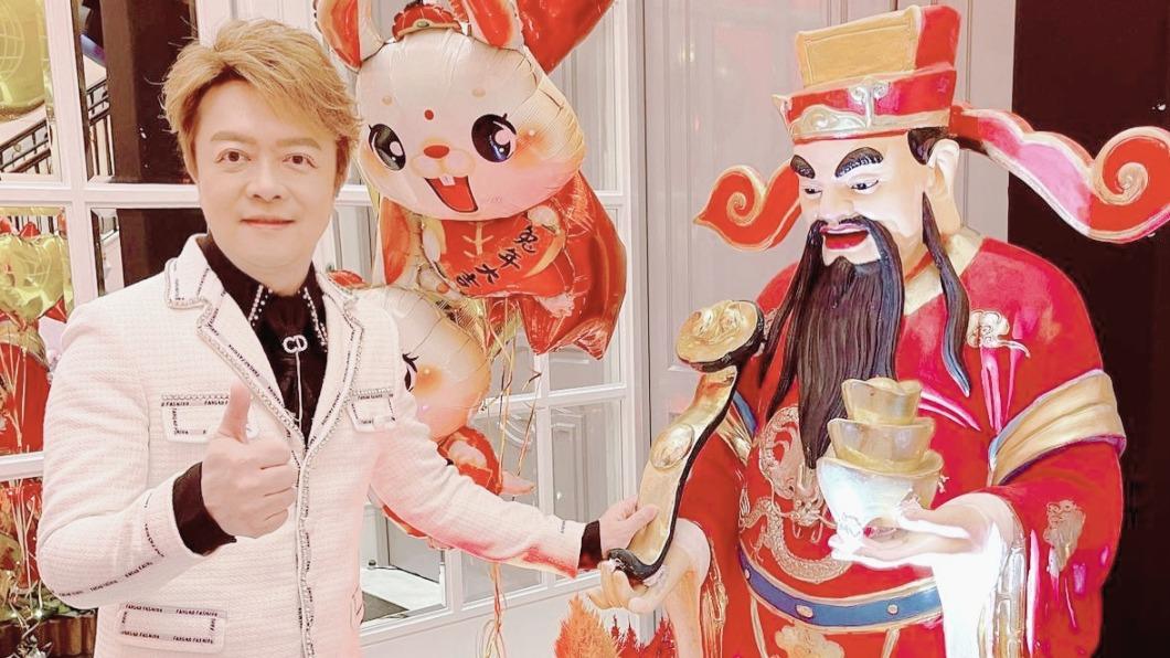 翁立友新年就備受財神爺照顧,讓他演出接不停。(圖/豪記唱片提供)