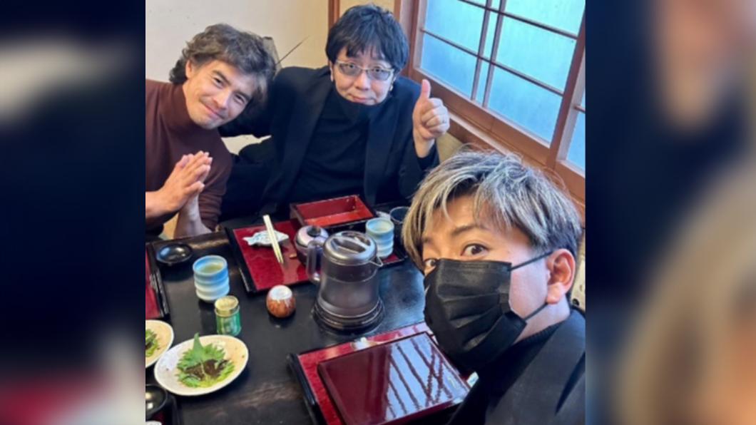 木村拓哉參拜後與伊藤英明和導演一同用餐。(圖/翻攝自木村拓哉IG)