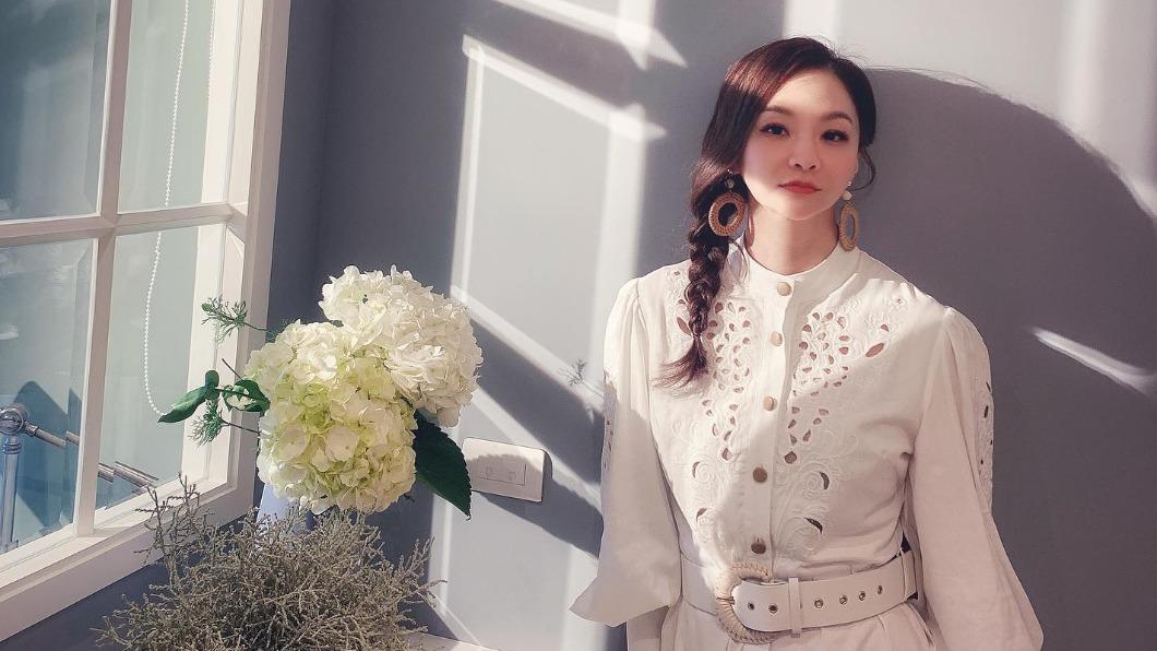曾被80萬鑽戒套牢！花花分手12年未婚夫　哭到魂不附體