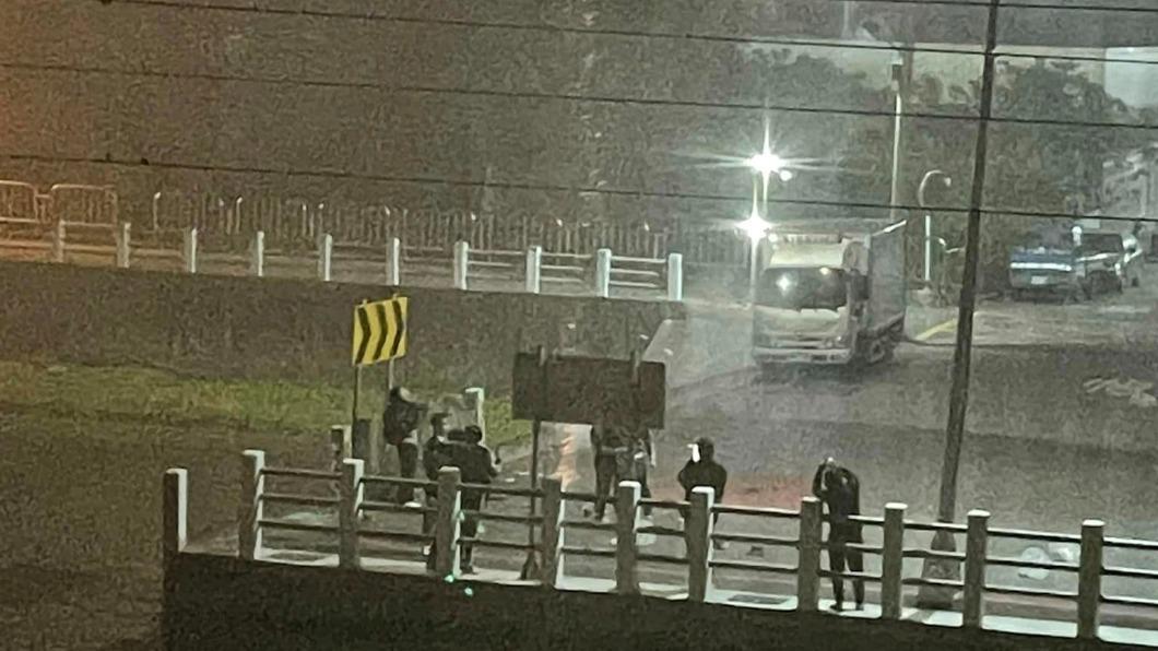 半夜放炮擾人安寧。(圖/翻攝自沙鹿之美)