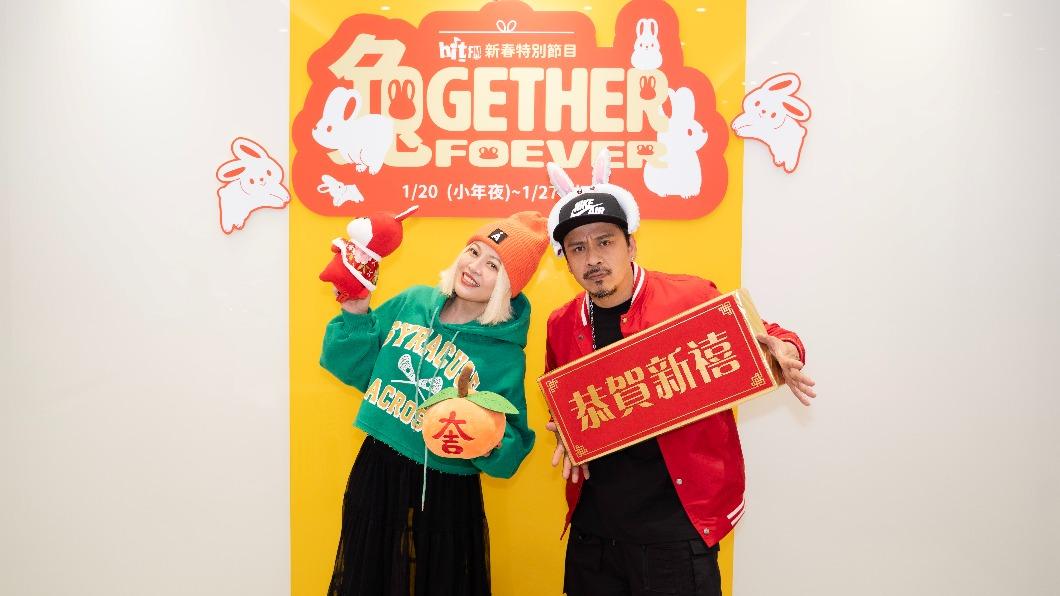 葛西瓦(右)透露最近都在忙著帶小孩,戴愛玲自告奮勇要幫忙。(圖/Hit Fm聯播網提供)