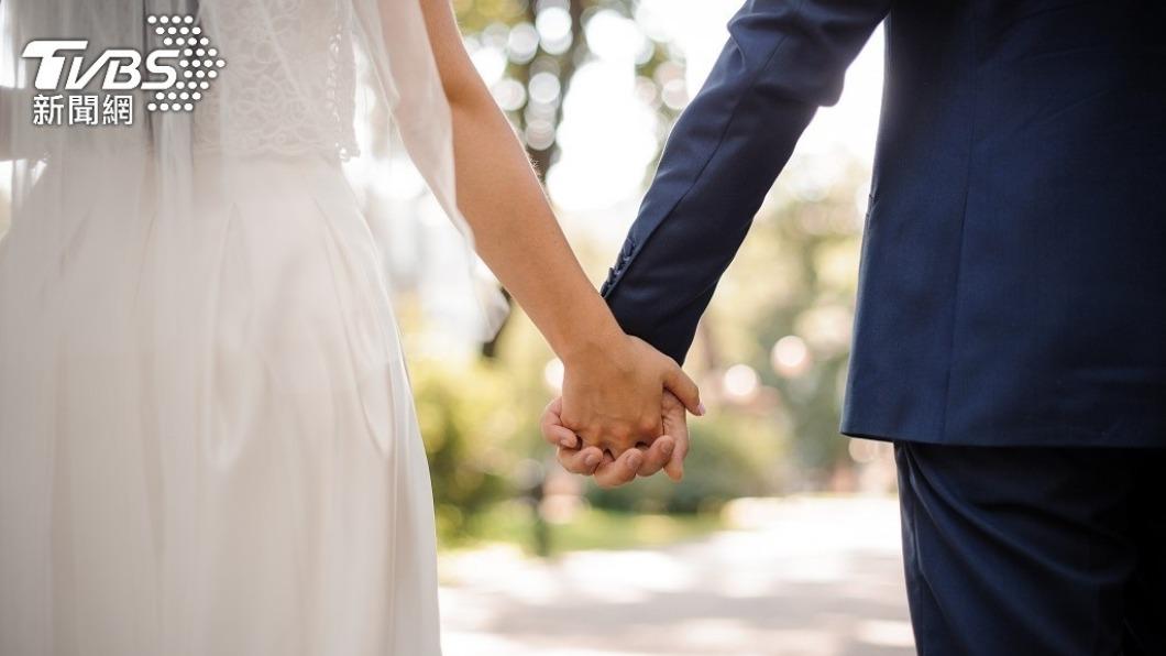 1張中100萬!基隆情侶合買刮刮樂 興奮喊:結婚基金有著落