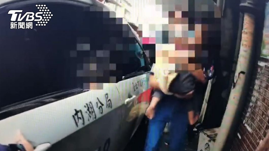 內湖小童左手刀傷「鮮血直流」 父母焦急上街攔車求援