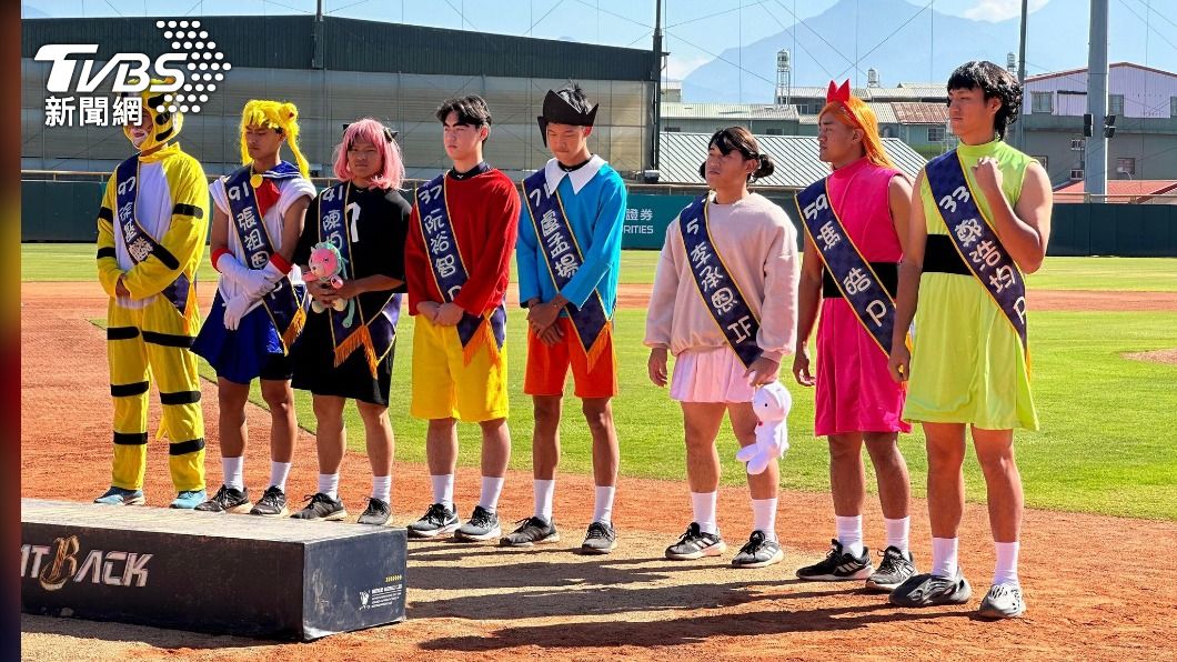 中職/中信兄弟菜鳥變裝日 安妮亞、飛天小女警都來了