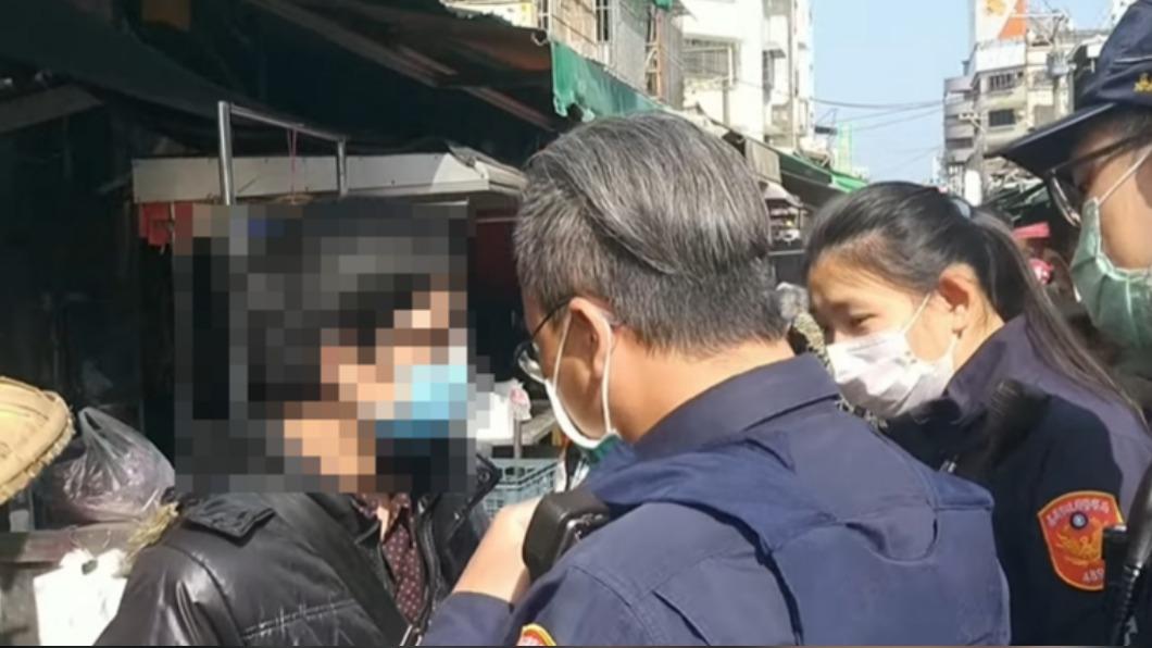 老人也騙!惡男網購整疊XD假鈔騙真錢 遭攤商活逮