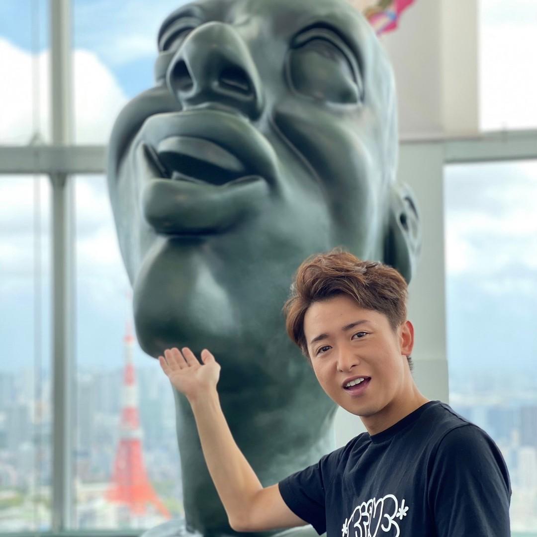 大野智能歌善舞也才華洋溢,曾舉辦作品展。(圖/翻攝自嵐IG)