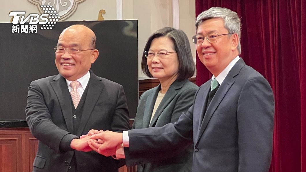 行政院長蘇貞昌、總統蔡英文與準閣揆陳建仁。（圖／方炳超攝）