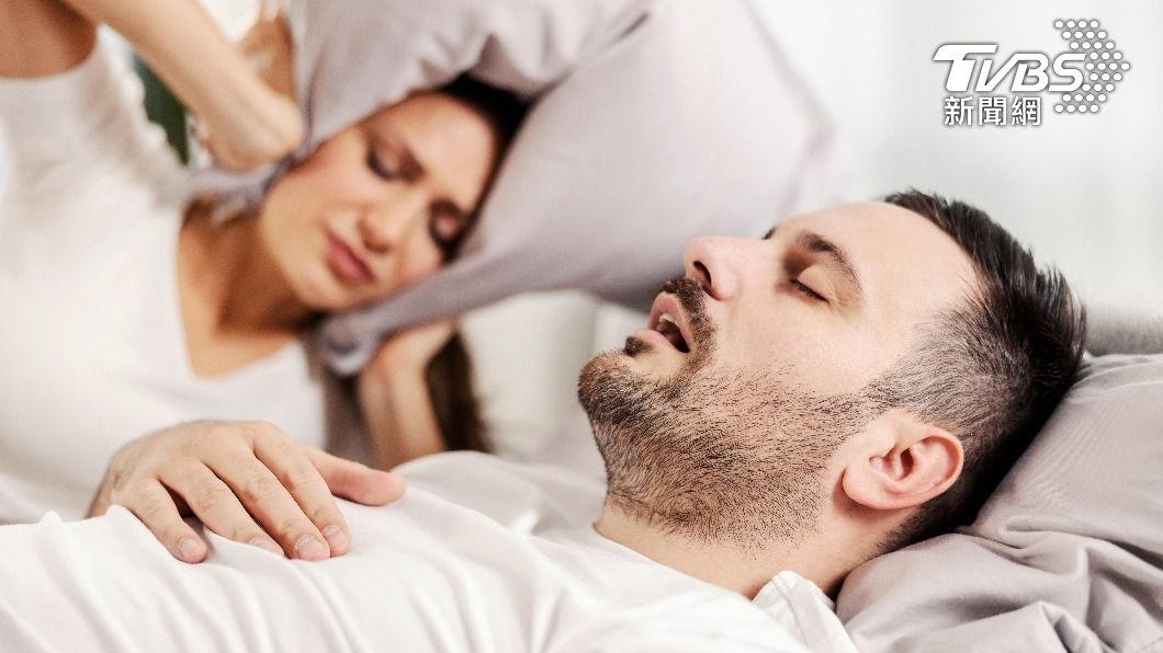 男性比女性更容易有打鼾問題。(示意圖/shutterstock達志影像)