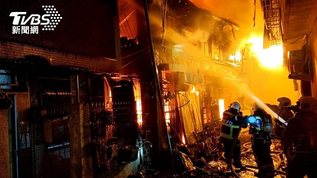 畫室疑木材堆放助燃!延燒6戶民宅 獨居嬤過年魂斷家中