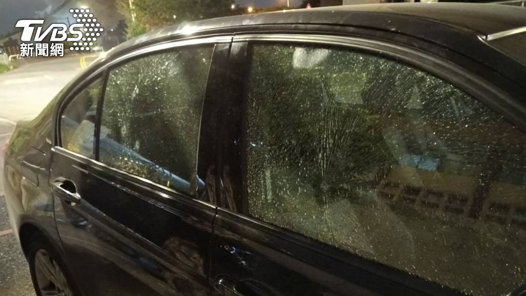 國道變換車道糾紛！男失控持瓦斯槍擊發鋼珠彈　射破車窗