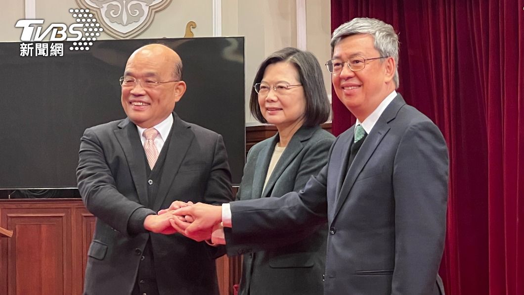 行政院長蘇貞昌、總統蔡英文與準閣揆陳建仁。（圖／方炳超攝）