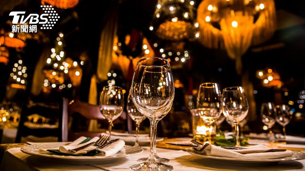 網友當時與家人到台東某餐廳吃無菜單料理。（示意圖／shutterstock達志影像）