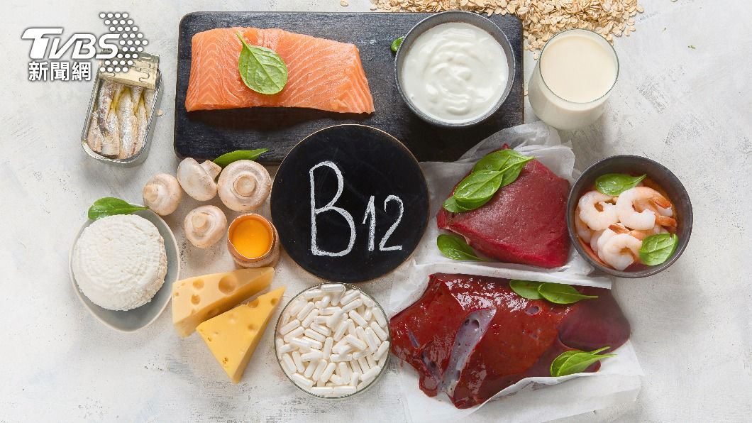 慢性胃炎患者會因為胃黏膜萎縮,造成維生素B12吸收不良。(示意圖/shutterstock達志影像)