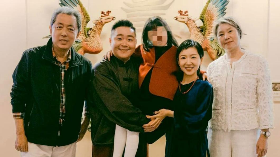 郝劭文帶陸妻返台登記結婚!朱延平公開「全家福」:女兒可愛大方