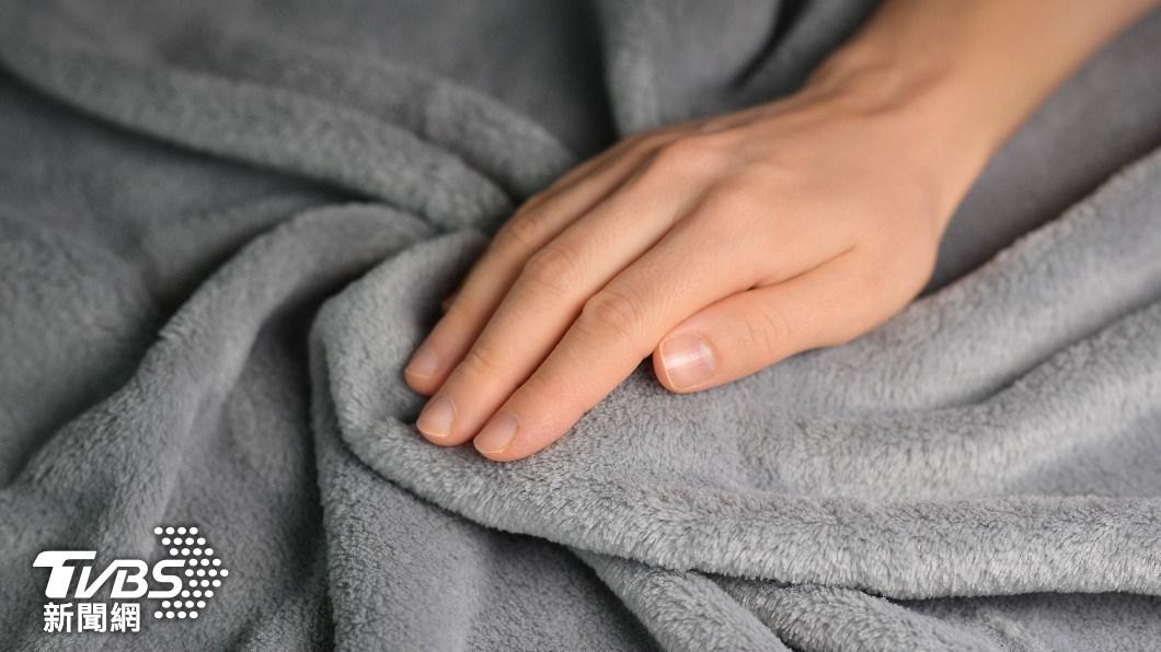 毛毯較防風又能透氣。（示意圖／shutterstock達志影像）