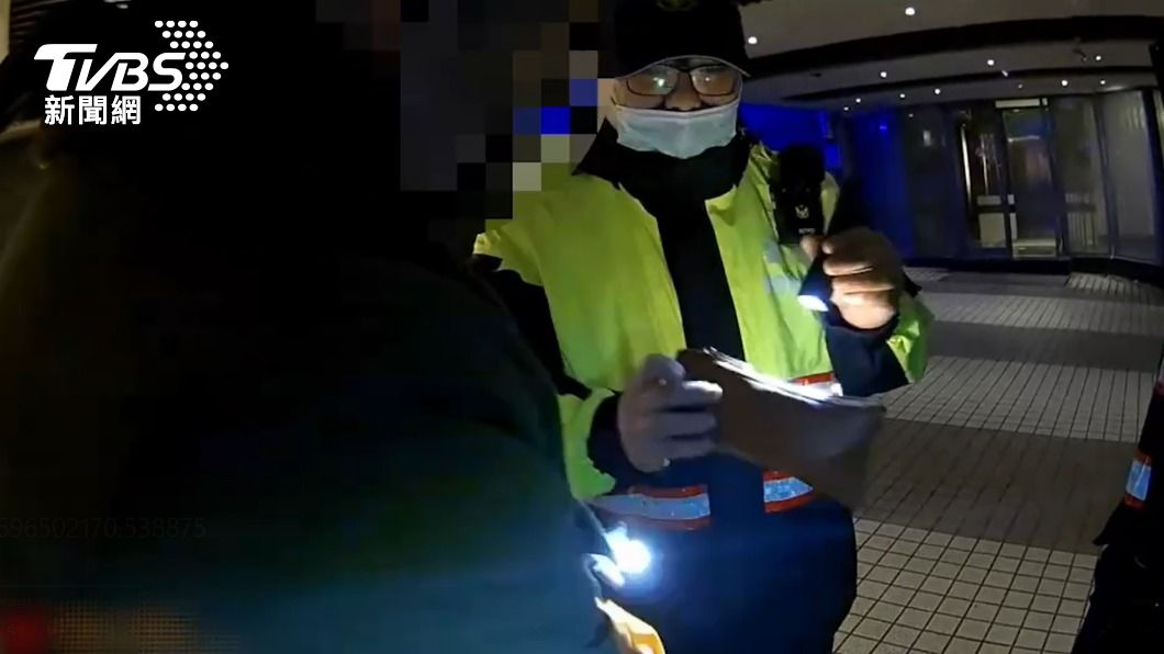 槓上開花!年假加強臨檢旅宿業 蘆洲警1小時逮2毒蟲