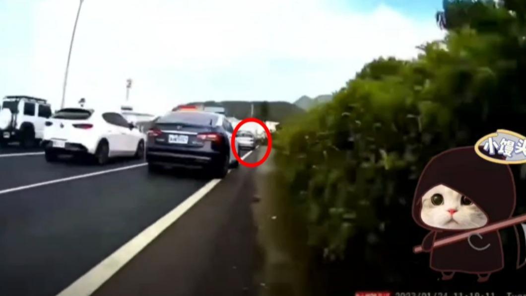 警車追上前開罰。(圖/翻攝自社會事新聞影音)