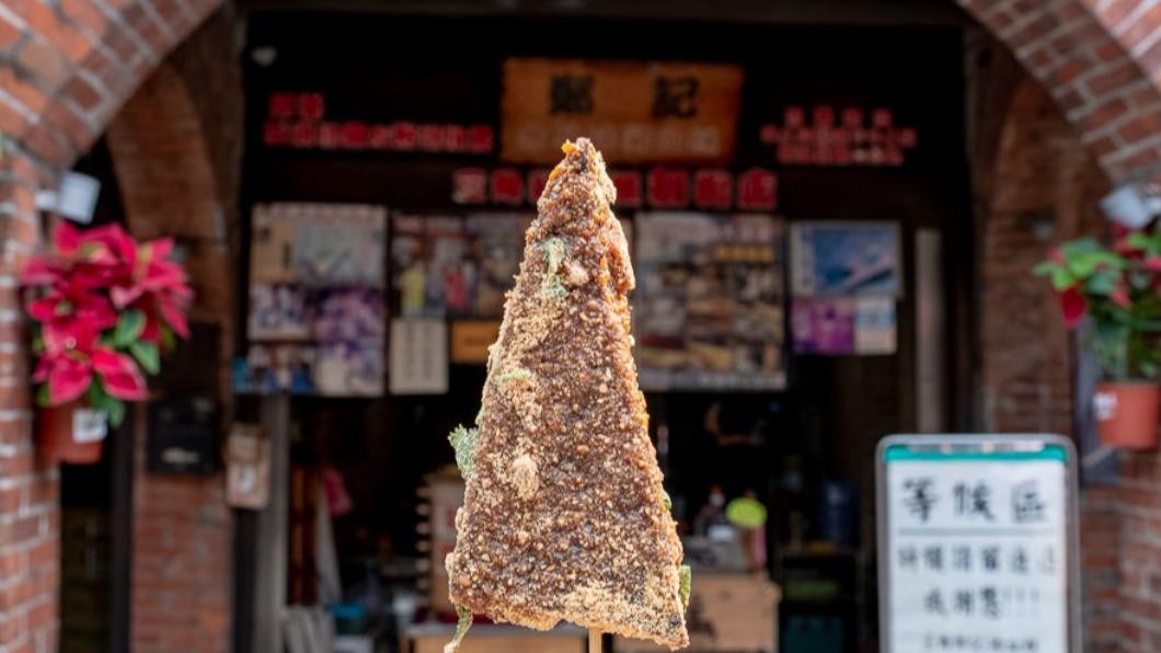 「鄭記古早味豬血糕」的造型獨特。(圖/桃桃‘s旅人手札提供)