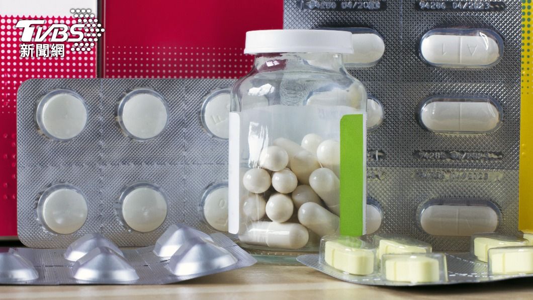 過量服用藥物易導致胃酸分泌不足。(示意圖/Shutterstock達志影像)