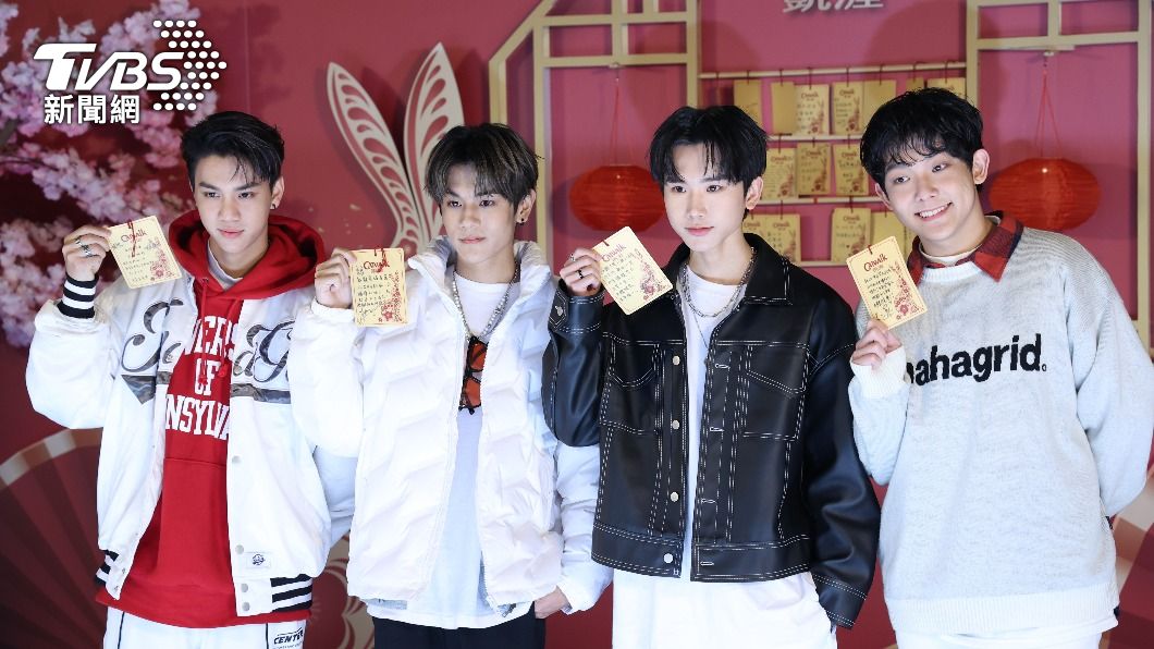 AcQUA源少年李秉諭、盧佾暘、黃莑茗和林毓家出席開工團拜。(圖/梁恩誌攝)