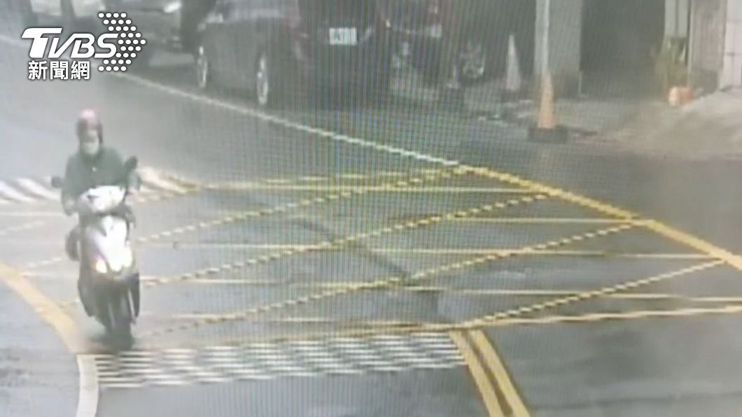 超幸運!13萬現金掉路上 婦人拾金不昧送還女攤商
