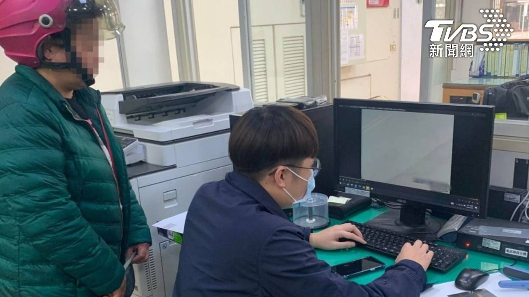 失而復得!桃園攤商13萬月收掉路邊 幸運被好心人撿起