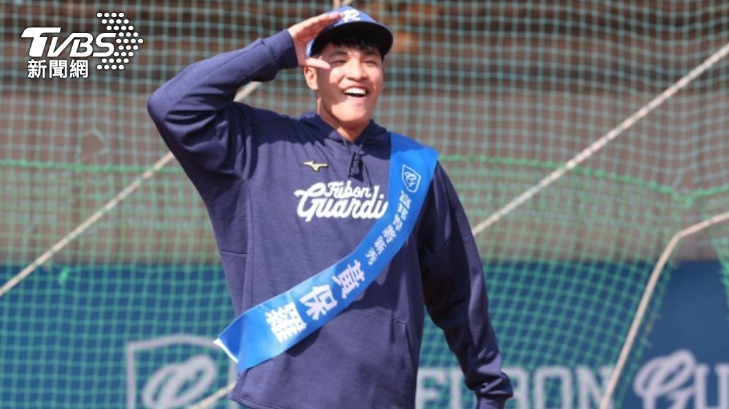 黃保羅穿0號霸氣喊「目標10勝」 郭勇志有期待感