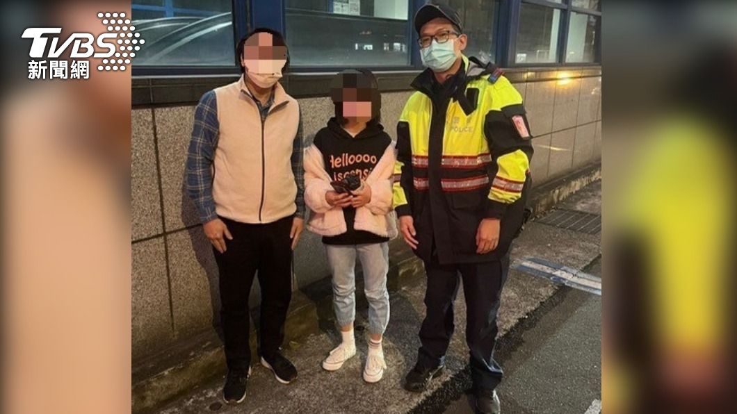 粗心爸領了包裹自己開車走人 女兒出超商傻眼路邊爆哭