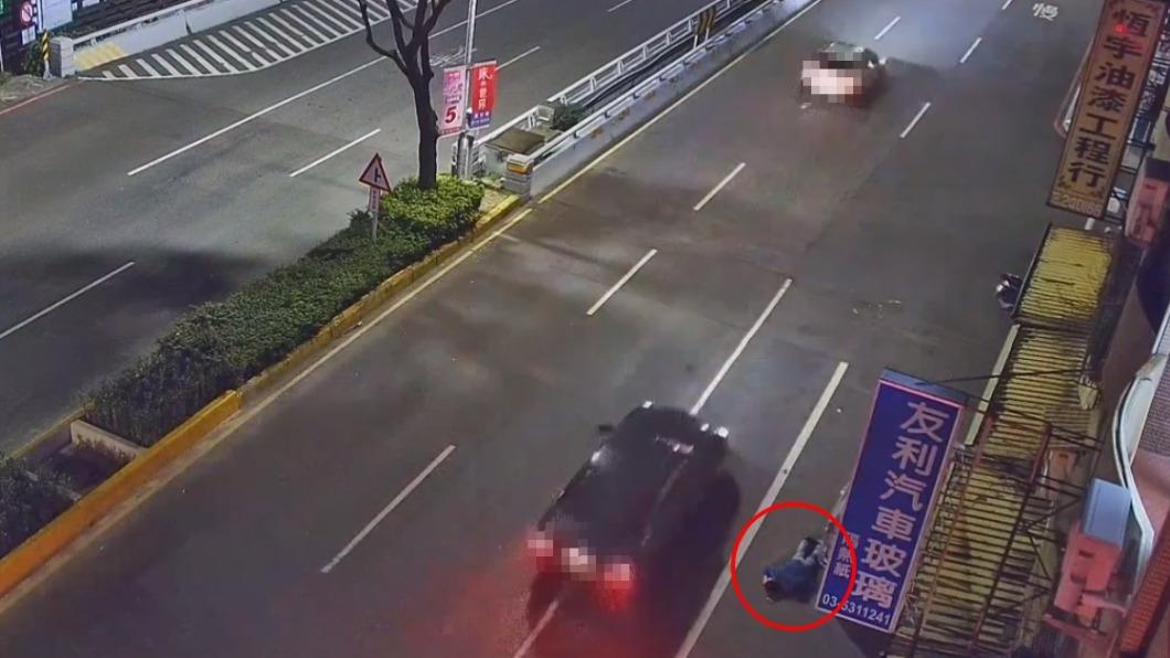 路倒7分鐘!15車3路人沒救 他嘆「人情冷淡」網不挺