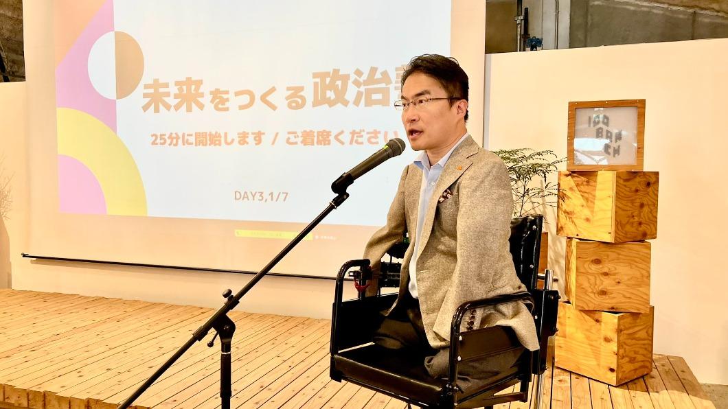 乙武洋匡至今依然經常受邀參加演講、上電視節目。(圖/翻攝自乙武洋匡官方推特)